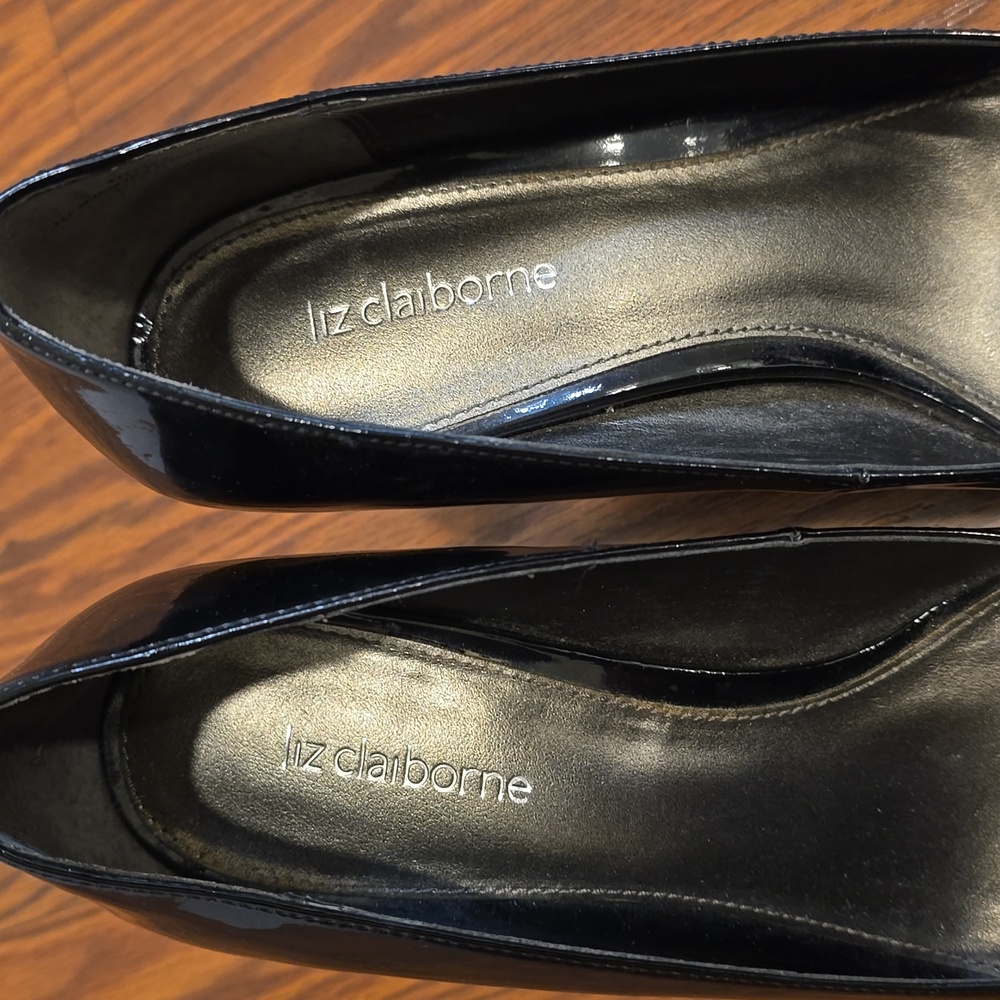 Liz Claiborne Faux Patent Leather Peep Toe Pumps - Picture 5 of 8